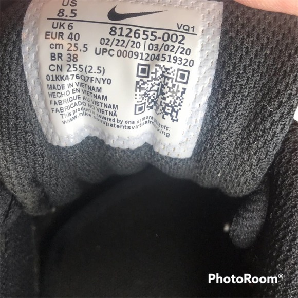 Nike Women's Tanjun Black Running Shoes Lace Up Low Top Size 8.5 - Picture 6 of 6